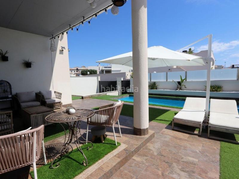 Foto 6df5fb90-b195-4e42-84ef-37e36fa67267. Casa en calle nalon 0 chalet independiente de 5 dormitorios en villamartín en Orihuela