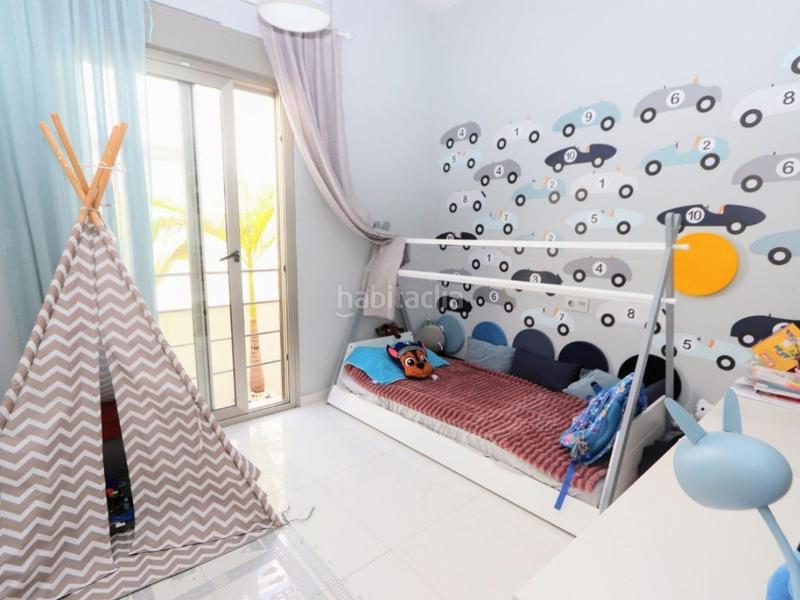 Foto f4399e2d-c666-49f5-96ca-3b7f4674e997. Casa en calle nalon 0 chalet independiente de 5 dormitorios en villamartín en Orihuela