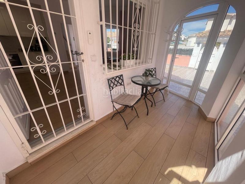 Foto afd4501a-a62f-4722-81f6-9be2a2efa5a7. Casa en urbanizacion p flamenca cl 4 12 villa de 5 dormitorios en Playa Flamenca en Orihuela