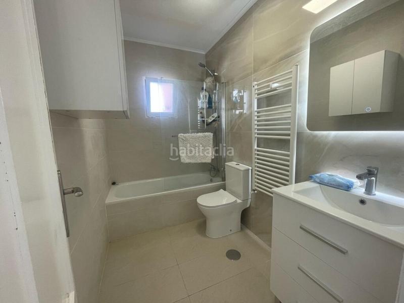 Foto b5e90427-3132-4d6c-8595-78776e863b68. Casa en urbanizacion p flamenca cl 4 12 villa de 5 dormitorios en Playa Flamenca en Orihuela
