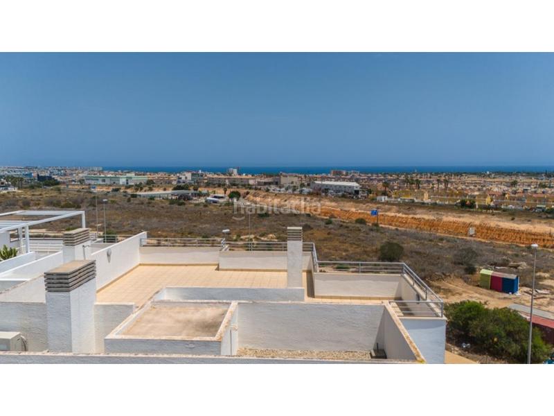 Foto d47b6bc9-ff30-46ca-b9df-b1bcc01342c7. Apartamento ático con garaje, trastero y vistas panorámicas en la costa blanca en Orihuela