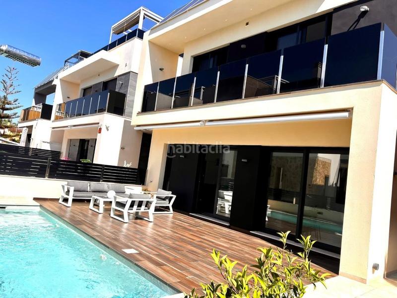 Foto af183bf3-397f-4388-9785-77025f502700. Casa villa de lujo en lomas de cabo roig con piscina y jardín privado en Orihuela