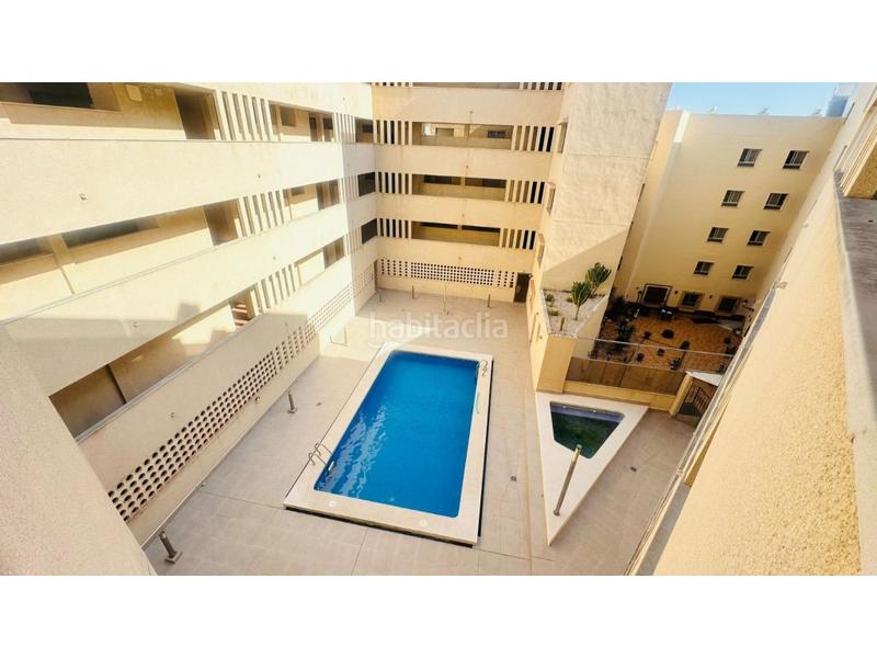 Foto 387e5ecc-8c8e-4057-86bc-744e52053c53. Penthouse with pool in Zona Playa del Cura Torrevieja