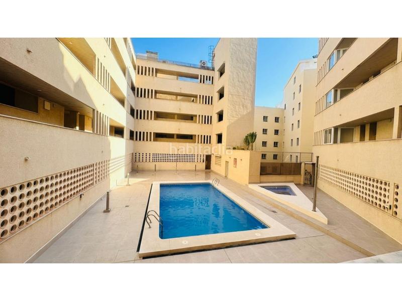 Foto 4c9ebdc2-e1b5-4014-a216-ed3d82404c86. Penthouse with pool in Zona Playa del Cura Torrevieja