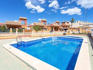 Casa  N/a. Villa 2 habitaciones venta torrevieja