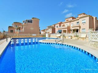 Maison  N/a. Chalet pareado de 3 dormitorios en el corazón de playa flamenca