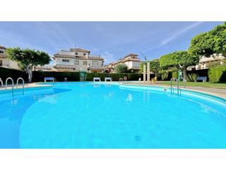 Casa  N/a. Chalet pareado de 2 dormitorios y 20m2 de solárium privado en pu
