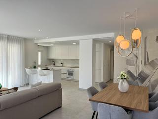 Apartament  N/a. Elegante y totalmente reformado piso de 3 dormitorios en aguas n