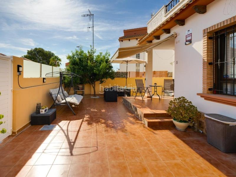 Foto 0e29bcc6-d429-4444-9e6a-8297ea1725aa. Maison dans calle madame buterffly 1-b dans Los Almendros Orihuela