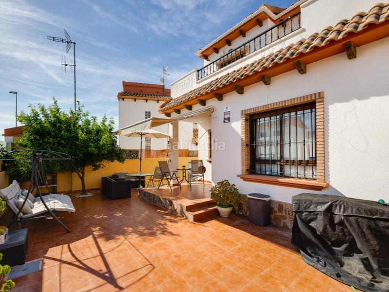 Foto 368a3be5-0ce1-4395-be80-b3452d464b1e. Maison dans calle madame buterffly 1-b dans Los Almendros Orihuela