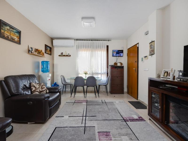 Foto 9a10a94c-ec57-4a42-8d36-84533a34ccc4. Maison dans calle madame buterffly 1-b dans Los Almendros Orihuela