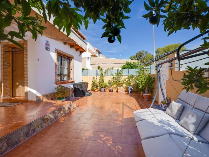 Foto e5e2c55e-52b2-4b61-a481-b79b86136dad. Maison dans calle madame buterffly 1-b dans Los Almendros Orihuela