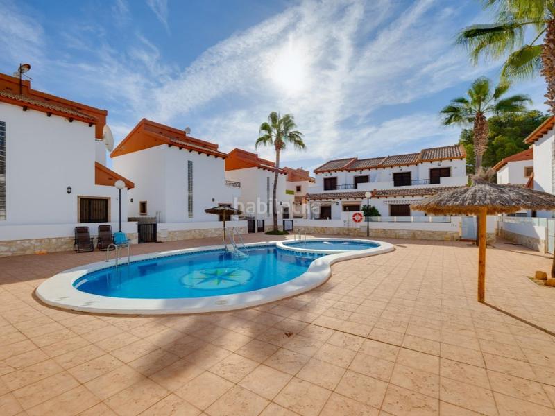 Foto fd854ebd-0993-435b-b596-2f5487766525. Maison dans calle madame buterffly 1-b dans Los Almendros Orihuela