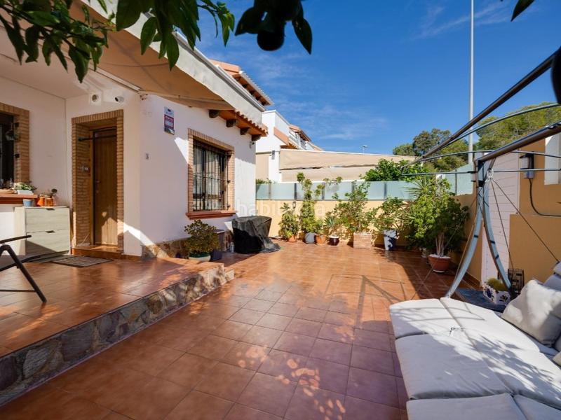 Foto ff8d055e-d893-4f11-95f4-ea8656a5dac4. Maison dans calle madame buterffly 1-b dans Los Almendros Orihuela