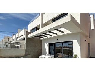 Maison  N/a. Moderna villa de 3 dormitorios con piscina privada y solárium en