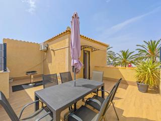 Casa  N/a. Bungalow de 3 dormitorios con solárium privado en torrevieja