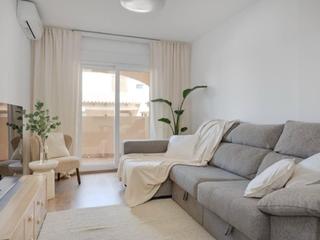 Apartament  N/a. Piso reformado de 3 dormitorios, a tan solo 150 de la playa de l