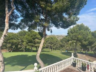 Casa  Calle rio segura. Impresionante villa con piscina privada y vistas al campo de gol