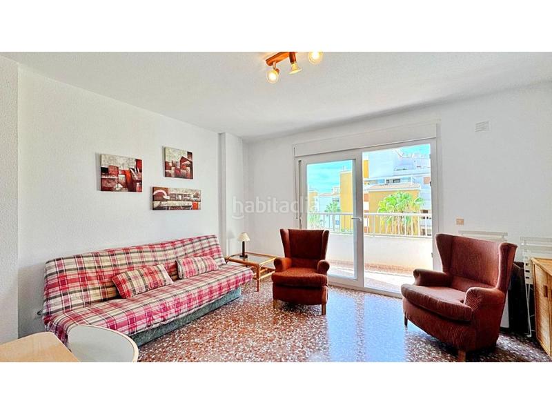 Foto 1808ad98-2032-4fbb-aadd-69e4ef45f45b. Apartamento  con vistas laterales al mar en una zona codiciada de rocio del mar en Torrevieja