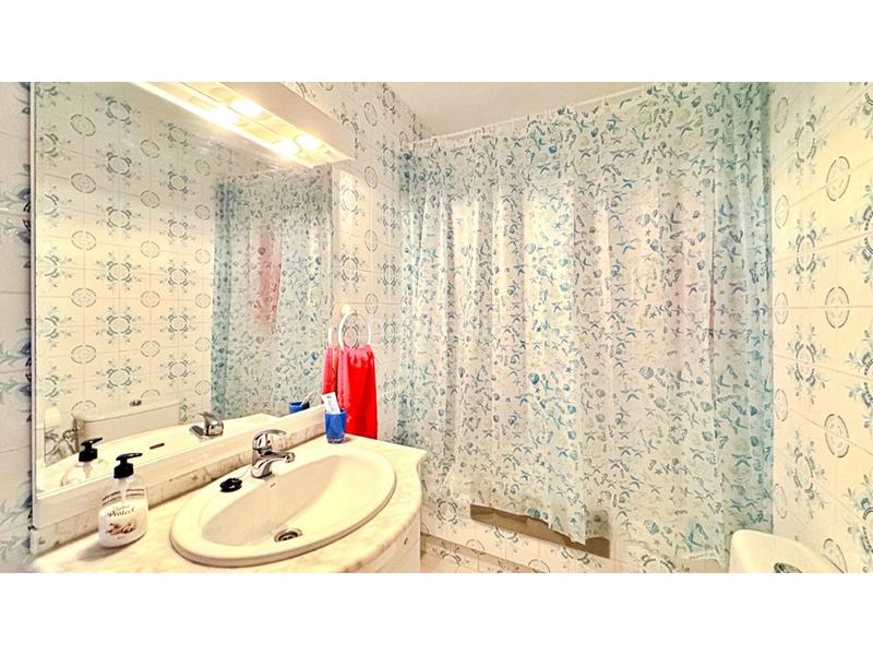 Foto 61b9e52d-6367-4257-9327-46597f70e6a4. Apartamento  con vistas laterales al mar en una zona codiciada de rocio del mar en Torrevieja