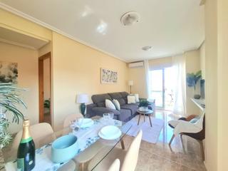 Apartament  N/a. Soleado apartamento con bonitas vistas abiertas en torrevieja  p