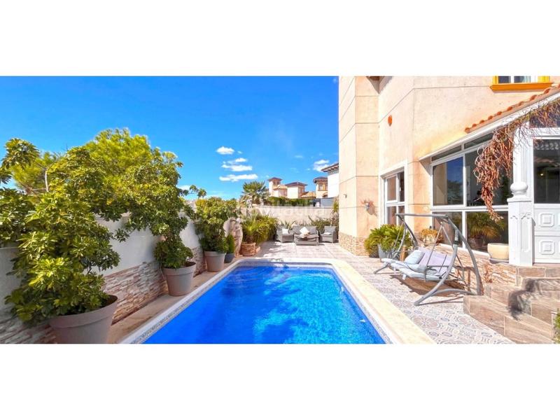 Foto 60042db6-f6f5-4c02-ad9a-6ee65aa15f0b. Haus mit pool in La Zenia Orihuela