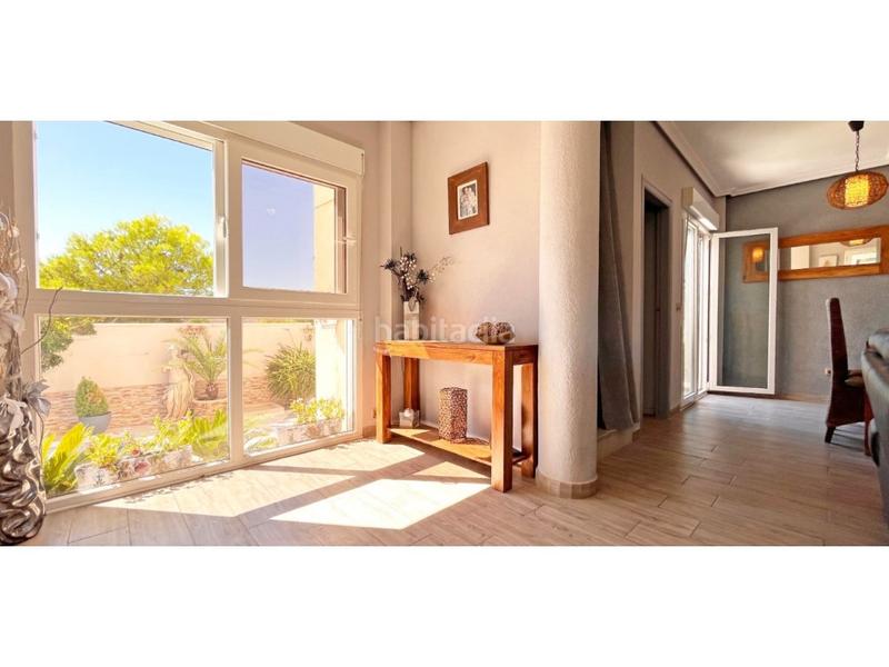 Foto e7f1fbc7-c02c-43a2-9fe0-bd3bc8475a0a. Haus mit pool in La Zenia Orihuela