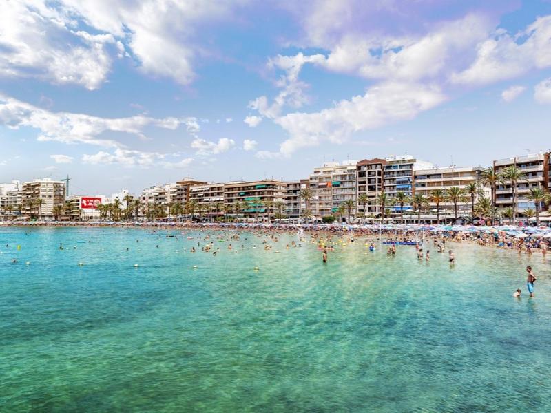 Foto fe803430-6a51-4609-b2ed-eb16fbd1f4fd. Apartment in Zona Playa del Cura Torrevieja