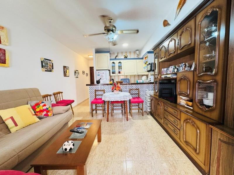 Foto 023826c5-e81d-473f-8775-a5fd6996c152. Apartamento  completamente amueblado, ubicado a solo 50 metros de la playa de la mata en Torrevieja