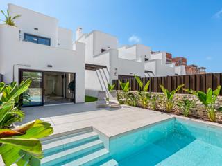Casa  N/a. Villas de lujo a pocos pasos de la playa en mil palmeras