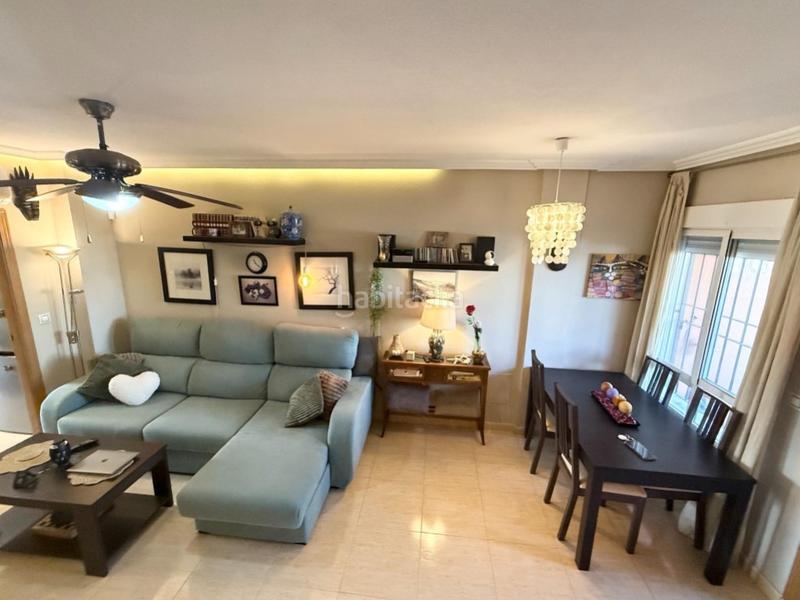 Foto 242a919d-f5df-47a3-8910-cf32e6ca5130. Casa adossada amb piscina a Zona Carrefour - Urbanizaciones Torrevieja