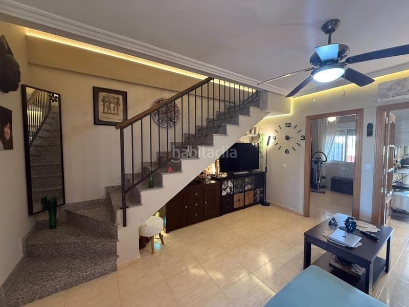 Foto ad835cf9-0107-458d-bd7f-a5792ea73248. Casa adossada amb piscina a Zona Carrefour - Urbanizaciones Torrevieja