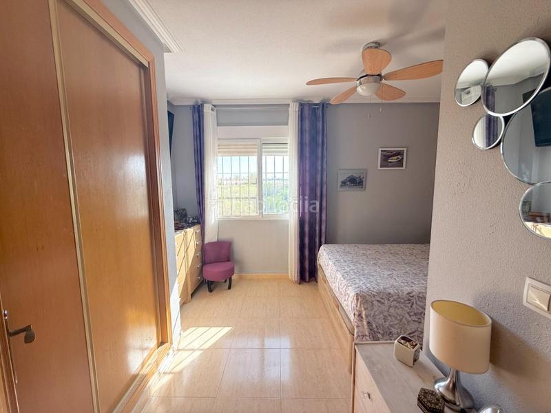 Foto cb3175e6-43b3-40d2-a176-b38641a77dd1. Casa adossada amb piscina a Zona Carrefour - Urbanizaciones Torrevieja