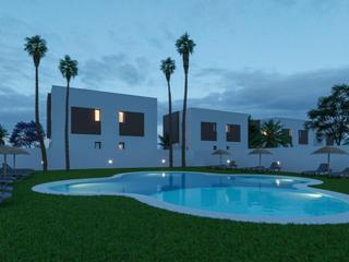 Casa en La Marina. Nuevas villas adosadas junto al mar en la marina  playa el pinet