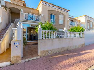 Apartament  Calle santa teresa de jesus 106a. Bungalow súper acogedor en altos de la bahía, justo al lado del
