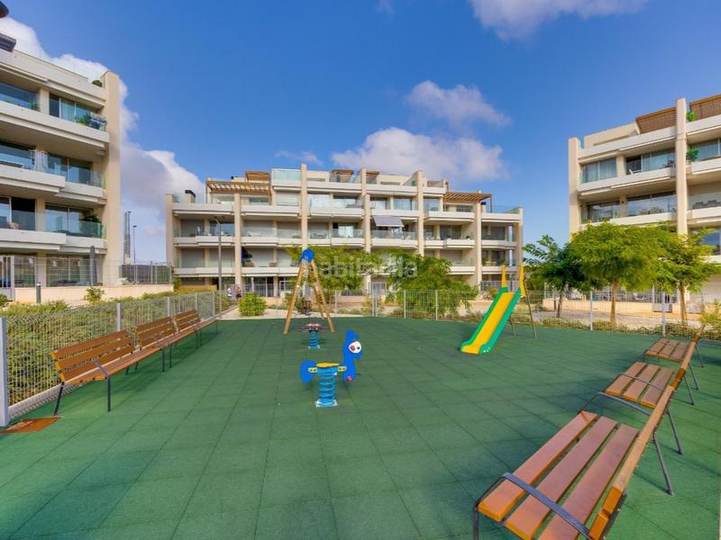 Foto f2552e5b-2089-4764-9385-5c6dcaa5a0f2. Apartamento  en planta baja con jardín privado de 60m2 en exclusivo residencial en villamartín en Orihuela