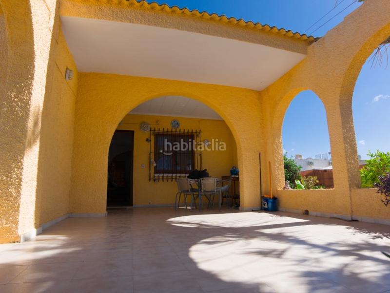 Foto 06db3959-d285-47dd-94be-3be8611646df. Casa villa con potencial de reforma en la siesta en Torrevieja