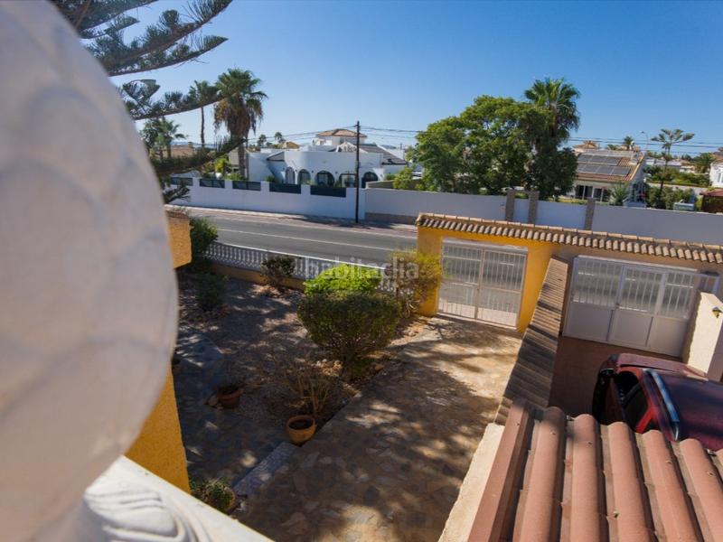 Foto 4cd8c13d-66d5-4d45-849a-bc541beac699. Casa villa con potencial de reforma en la siesta en Torrevieja