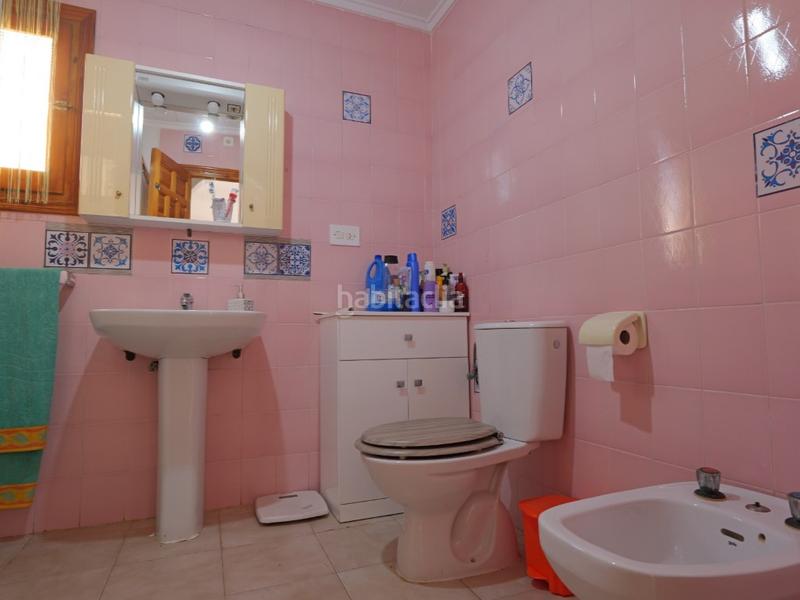 Foto 7ffd8557-b059-4949-ae5d-cb8a6c5b69ef. Casa villa con potencial de reforma en la siesta en Torrevieja