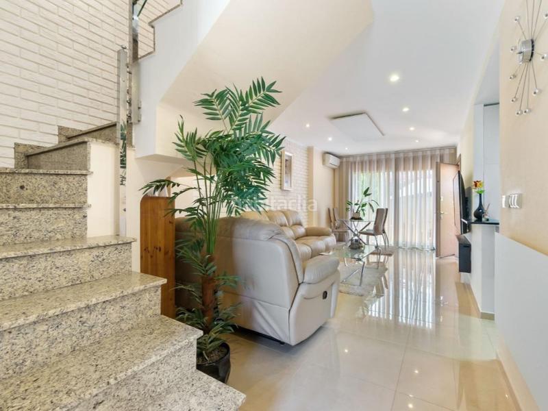 Foto 2cf4f949-205b-48ae-aba3-752d8a796e80. Semi detached house with pool in Parque Acuático - Sector 25 Torrevieja