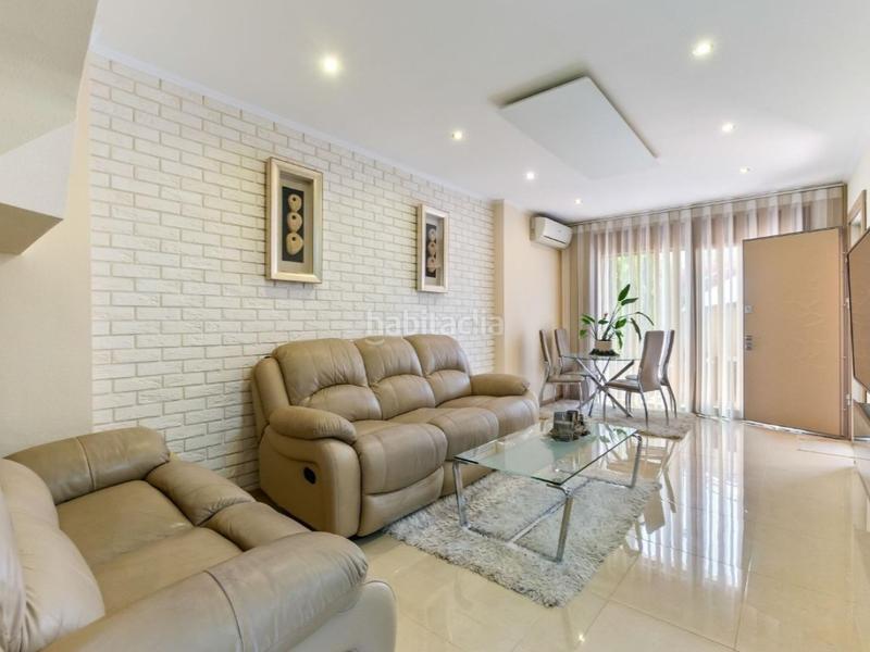Foto e4eefbbf-ff71-4c3b-bb00-902ee064f88a. Semi detached house with pool in Parque Acuático - Sector 25 Torrevieja