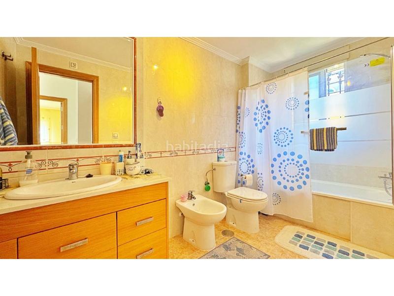 Foto 234262bc-abc8-4154-9f06-b94edf7411f9. Casa a schiera con parcheggio in Villamartín-Las Filipinas Orihuela