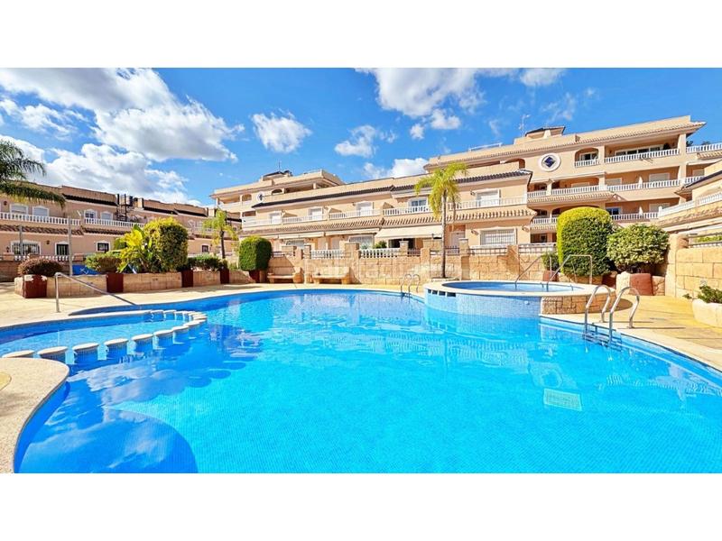 Foto 276b0519-007e-4441-914f-49bf10f63483. Casa a schiera con parcheggio in Villamartín-Las Filipinas Orihuela