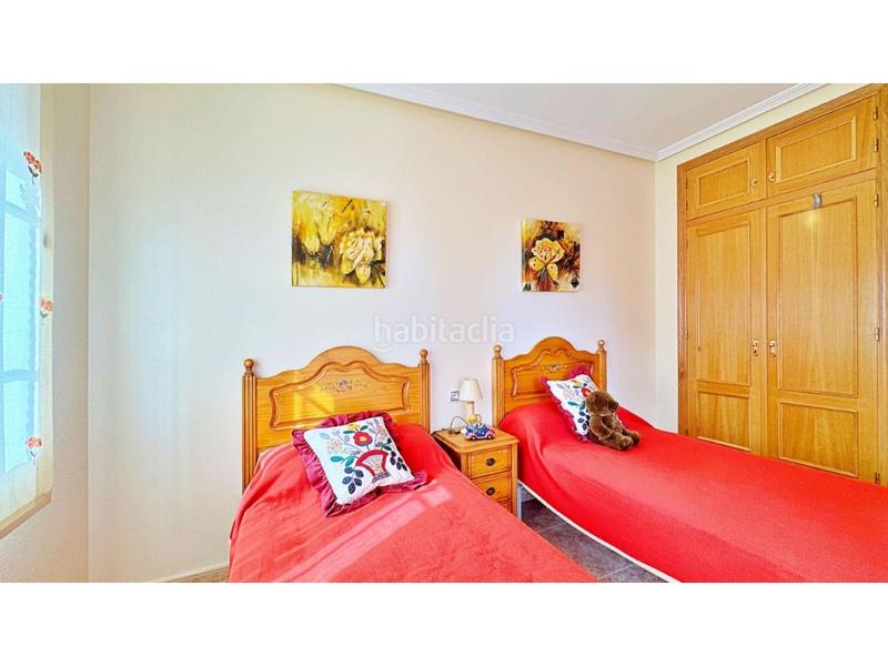 Foto 98b904ef-6394-4b8b-b3f3-7b314c1cfddc. Casa a schiera con parcheggio in Villamartín-Las Filipinas Orihuela