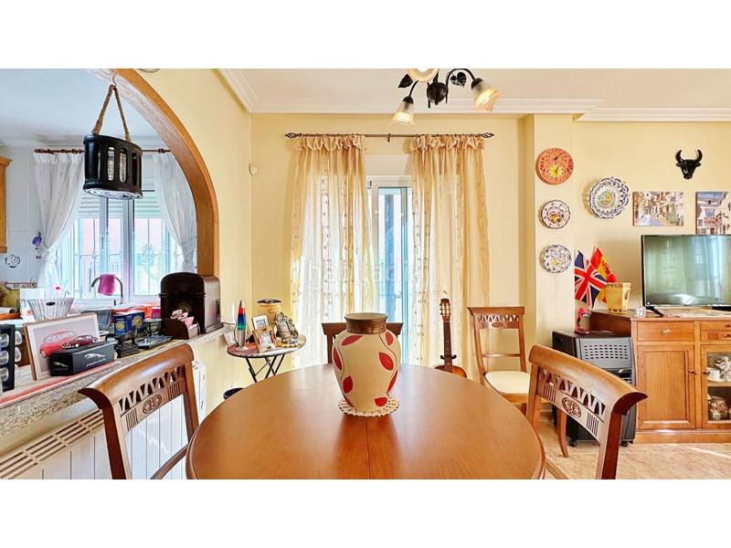 Foto cef341bc-ab57-42f5-80b3-a258f6b08f7c. Casa a schiera con parcheggio in Villamartín-Las Filipinas Orihuela