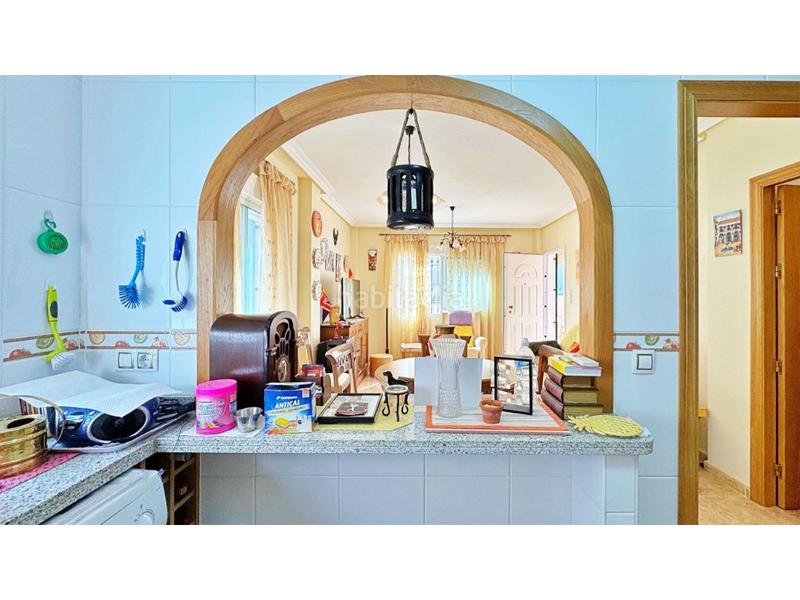 Foto d8de9c07-72f5-445a-bd74-1f7f2ba163d7. Casa a schiera con parcheggio in Villamartín-Las Filipinas Orihuela