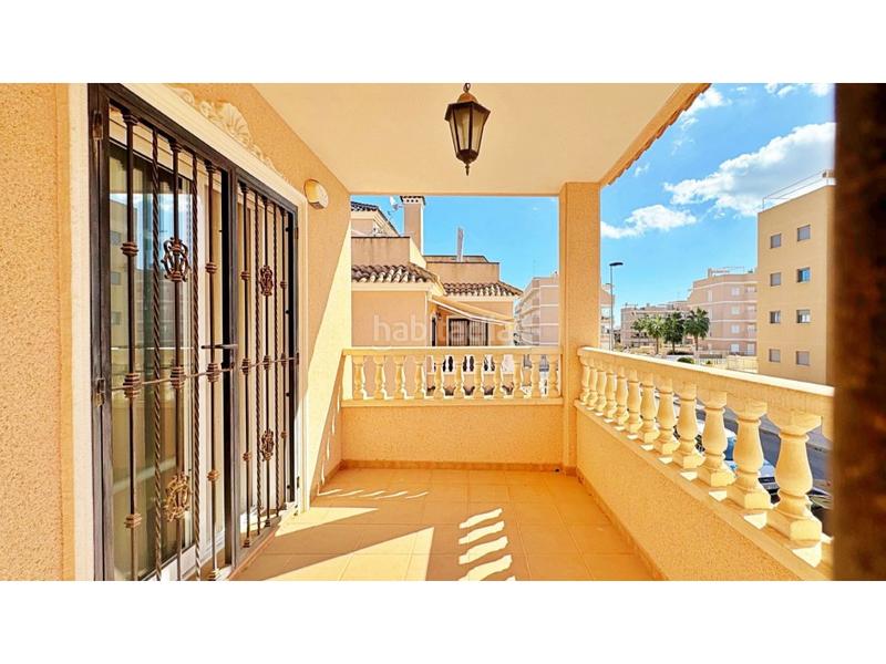 Foto e702df2f-7447-46f0-ba8f-12d6c4bb9032. Casa a schiera con parcheggio in Villamartín-Las Filipinas Orihuela