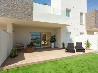 Casa a Algorfa. Nuevos bungalows en la finca golf, algorfa  lujo y naturaleza en