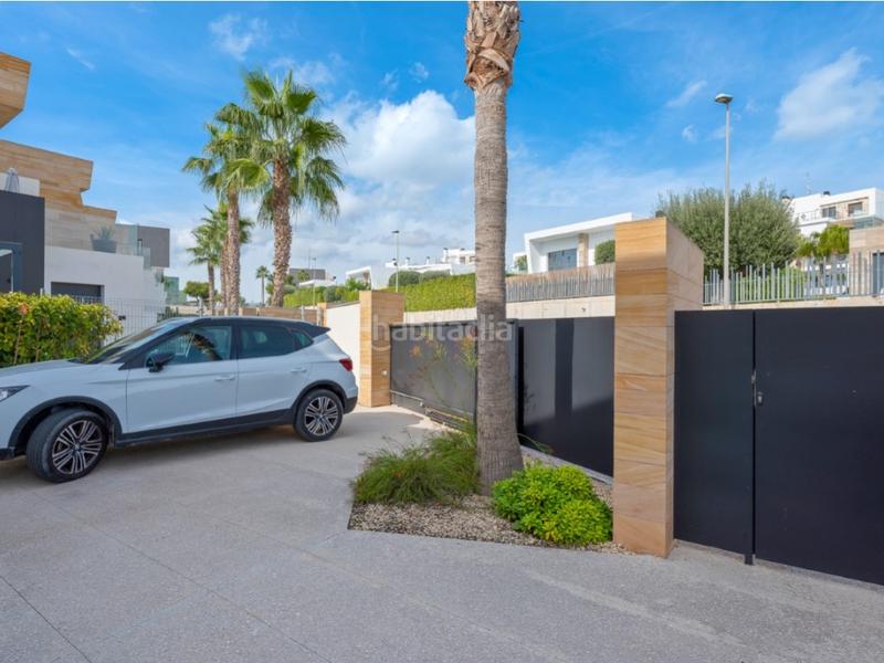 Foto 9622ff71-b4db-4cea-b6f0-62f9bfbed170. Casa amb aparcament piscina a Villamartín-Las Filipinas Orihuela