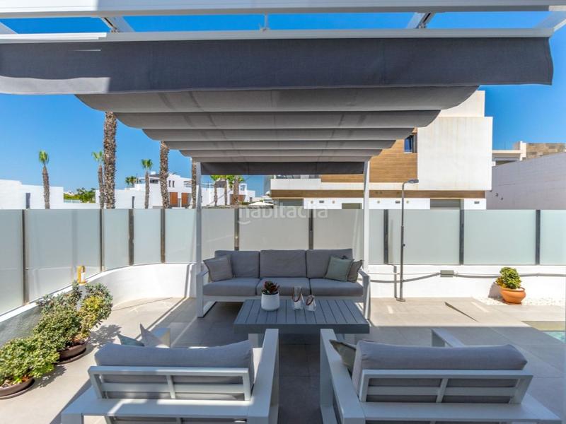 Foto 1d9b7a61-52ed-4fa3-82fa-473d52a17457. Casa con riscaldamento parcheggio piscina in Los Almendros Orihuela